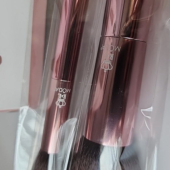 Moda Powder + Soft Glow Brush Set in Rose Gold - Picture 6 of 13